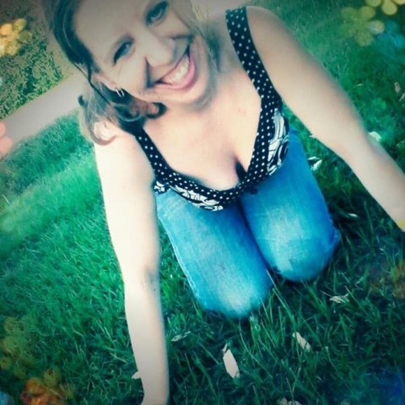 Meet your Posher, Kelsey - Picture 1 of 1